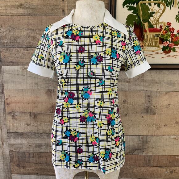 Vintage 1970’s Boho Mod Flower Power Dagger Collar Nylon PulloverTop Size Small - Picture 2 of 8